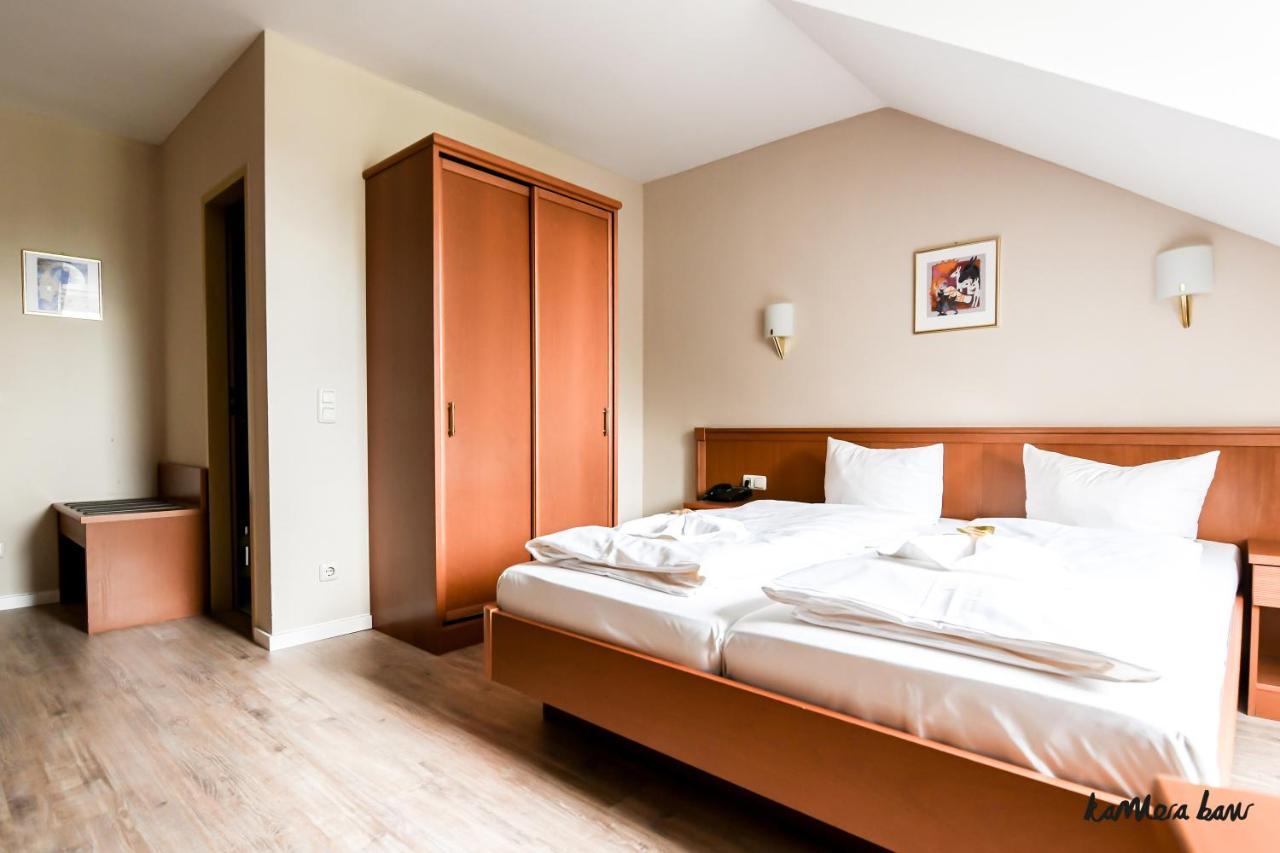 Hotel Blutenburg 3*