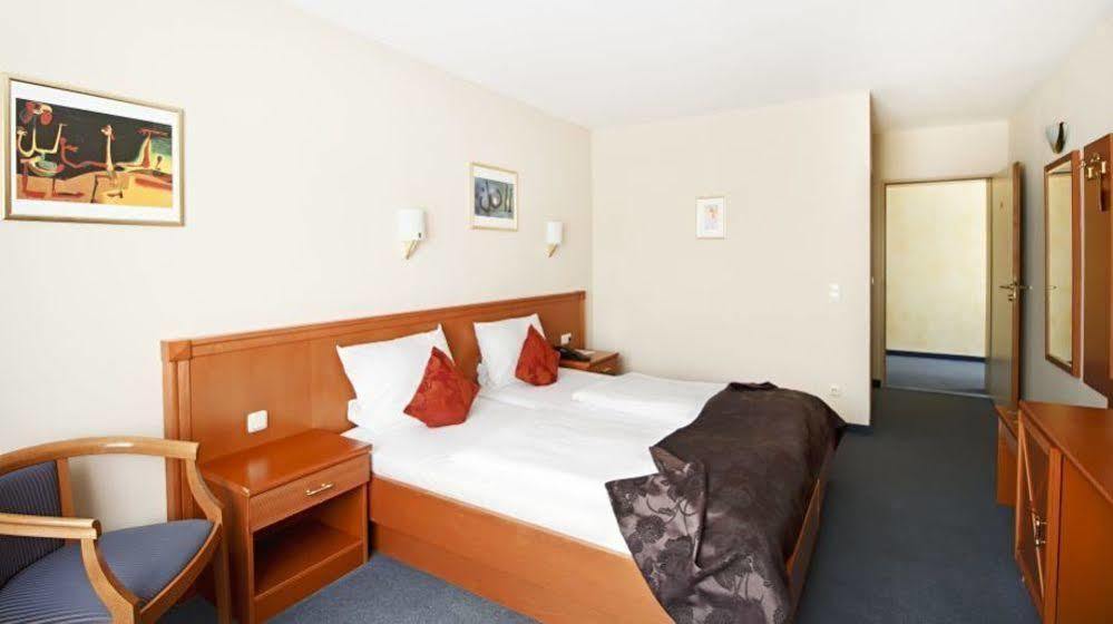 Blutenburg 3* München